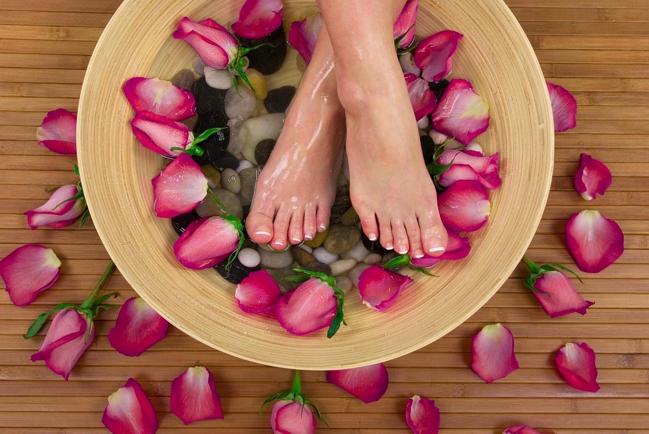 feet, basin, foot spa, nature, flowers, roses, flower wallpaper, petals, beautiful flowers, rose petals, pink roses, pink petals, spa, treatment, relaxation, toes, salon, flower background, wellness